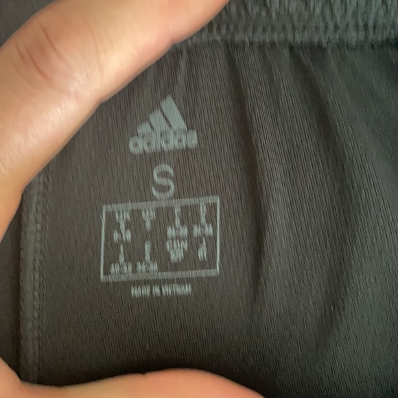 Athletic shorts - Picture 3 of 3